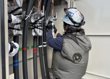 電気工事作業_11